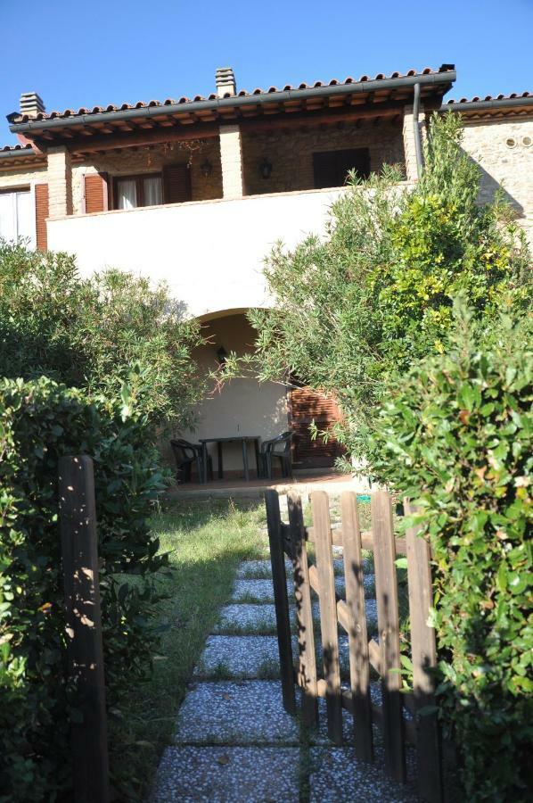Monolocale Con Piscina S.Martino Apartman Riparbella Kültér fotó