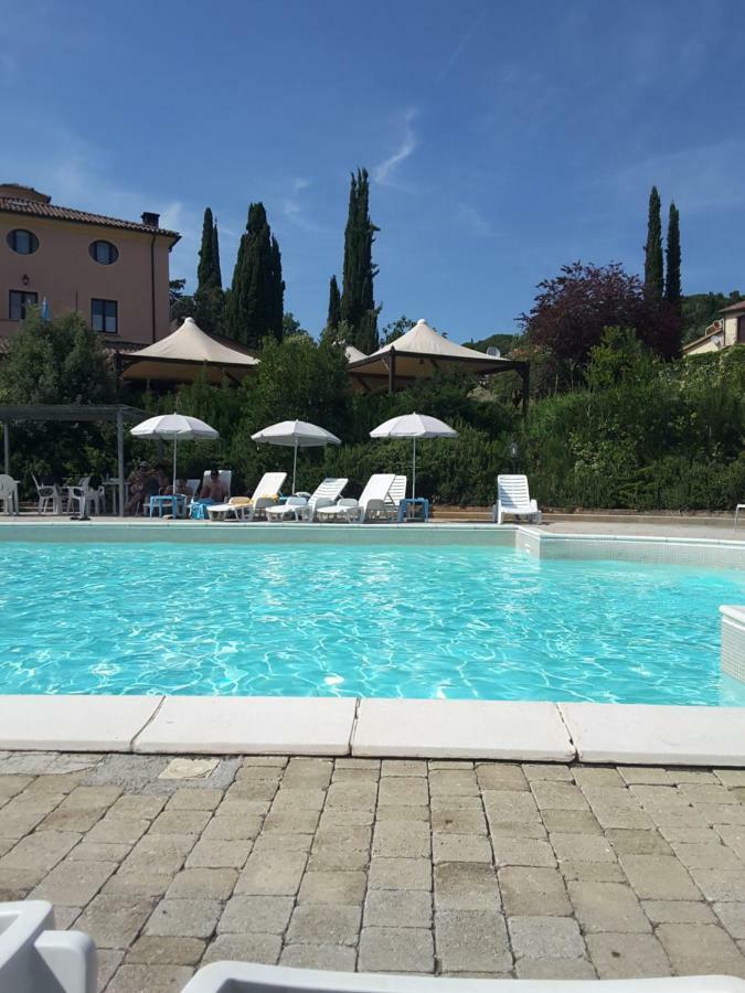 Monolocale Con Piscina S.Martino Apartman Riparbella Kültér fotó